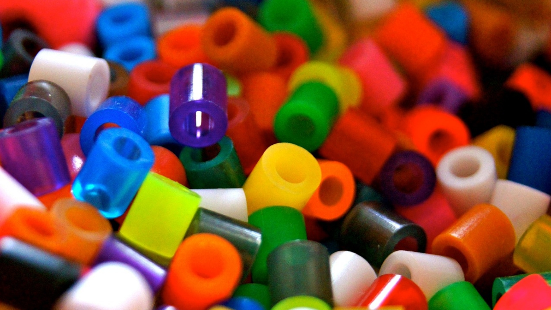 gms24-Rapid-Tooling, Prototypen-Spritzguss für Kleinserien, Klassifizierung der Werkstoffgruppen, Kunstoff-Granulat